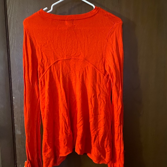 Gorgeous red sweater! - Picture 3 of 3